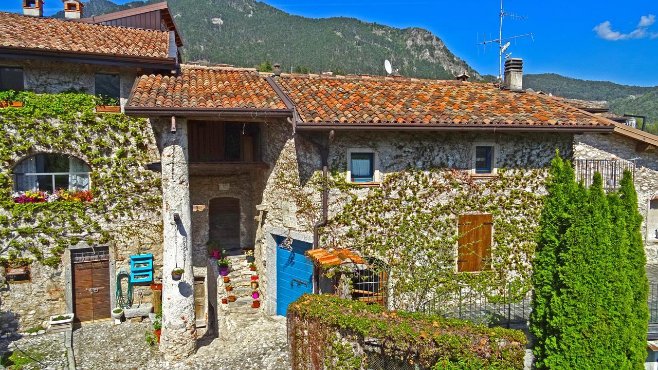 Rustico Colonna House By Gardadomusmea Lejlighed Vesio Eksteriør billede